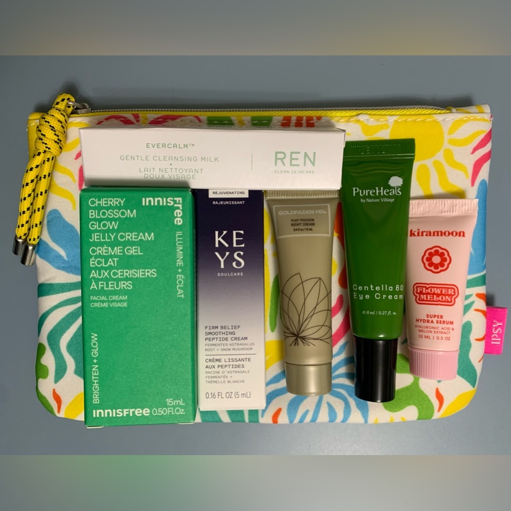 🌟8 Piece skincare bundle🌟